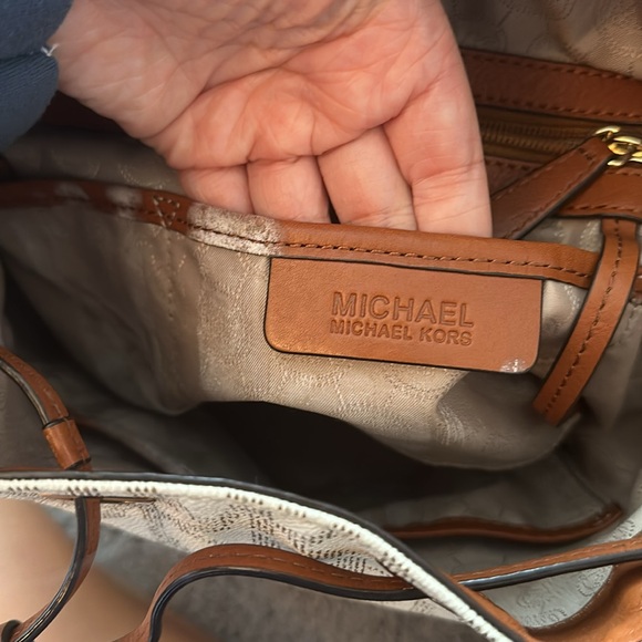 Michael Kors Bucket Bag - Picture 8 of 11